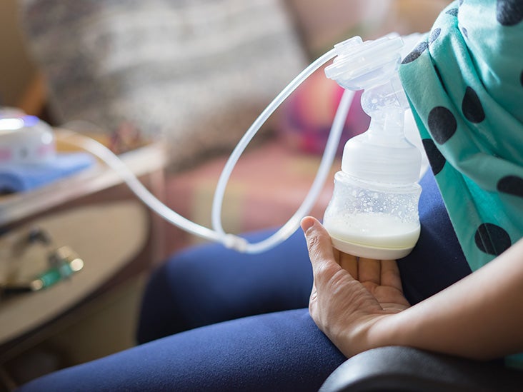 How to Use a Breast Pump: Electric vs. Manual