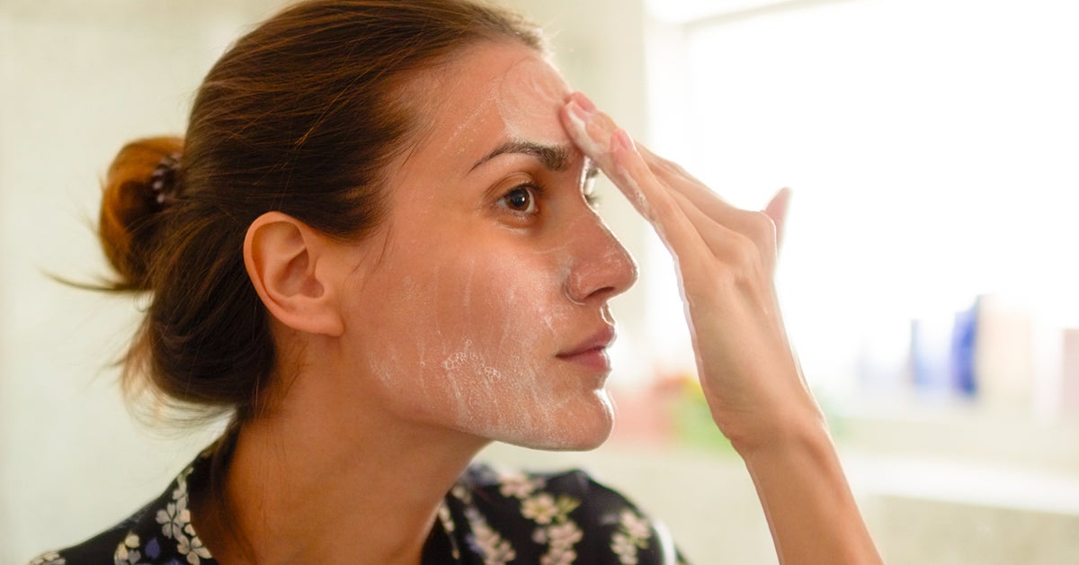 justere søvn supplere Peeling Skin on Face: Causes and Treatment