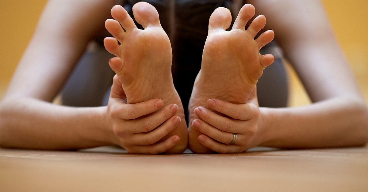 19-toe-stretches-and-exercises-to-try