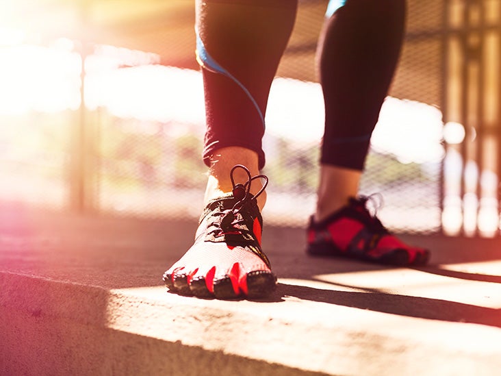 Cushioned Shoes or Going Barefoot: Which is Better for Running?