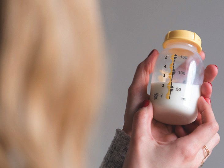 732px x 549px - What Does Breast Milk Taste Like? Smell, Texture, and More