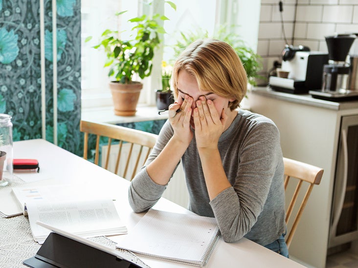 MS Eye Twitch Causes, Treatment, and Outlook