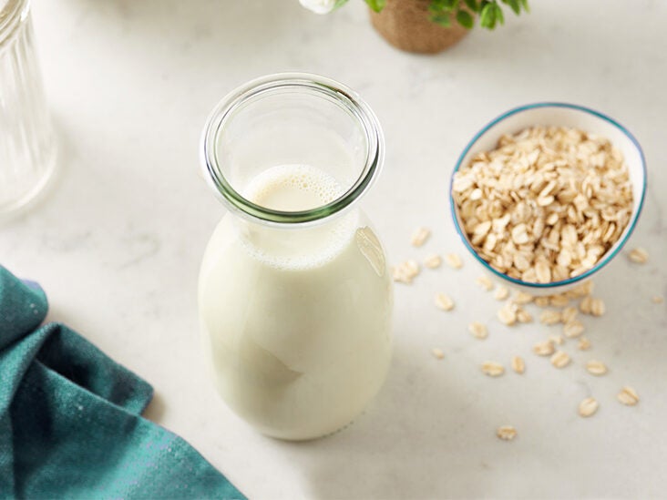 How Do You Make Oat Milk? Nutrients, Benefits, and More