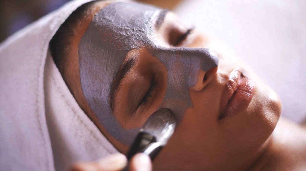 Facials pour l'acné : 6 types, Étapes générales, Comment faire du ...
