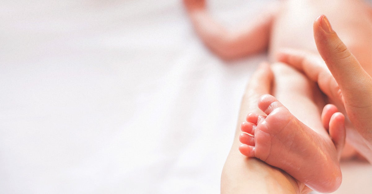 When Does Babies Develop Kneecaps?