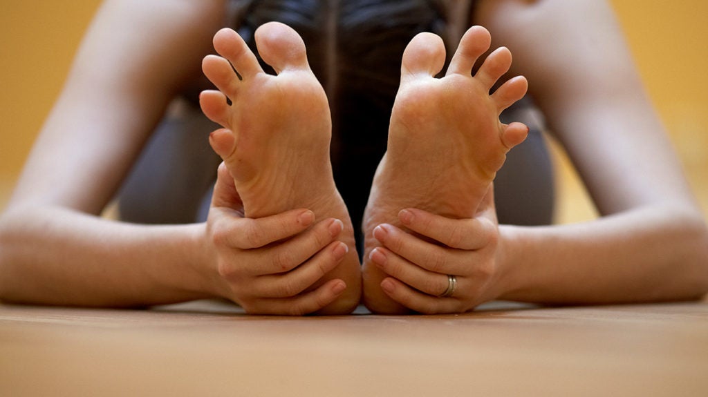 19 Toe Stretches and Exercises to Try