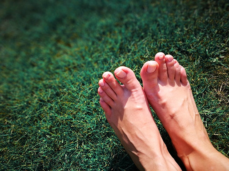 Лучший feet. Wide Toe Shoes. Morton Toes women. Barefoot brands.