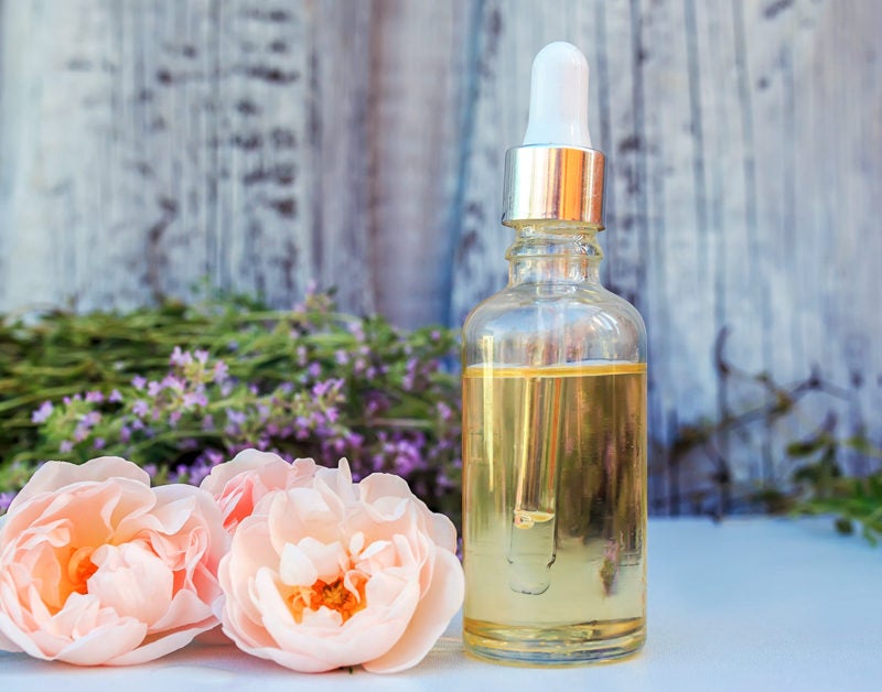 What is Rose Oil Used For? 