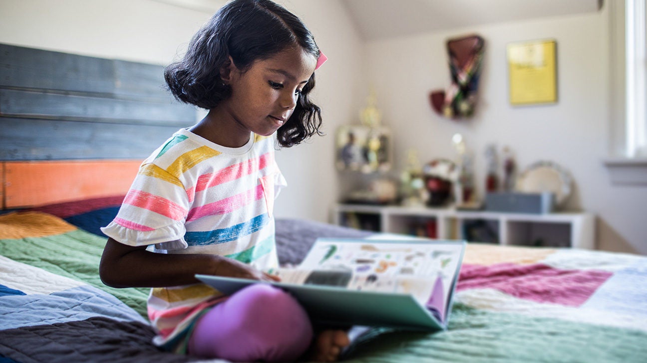 Unschooling: The Philosophy, Pros, and Cons of Unschooling Your Child