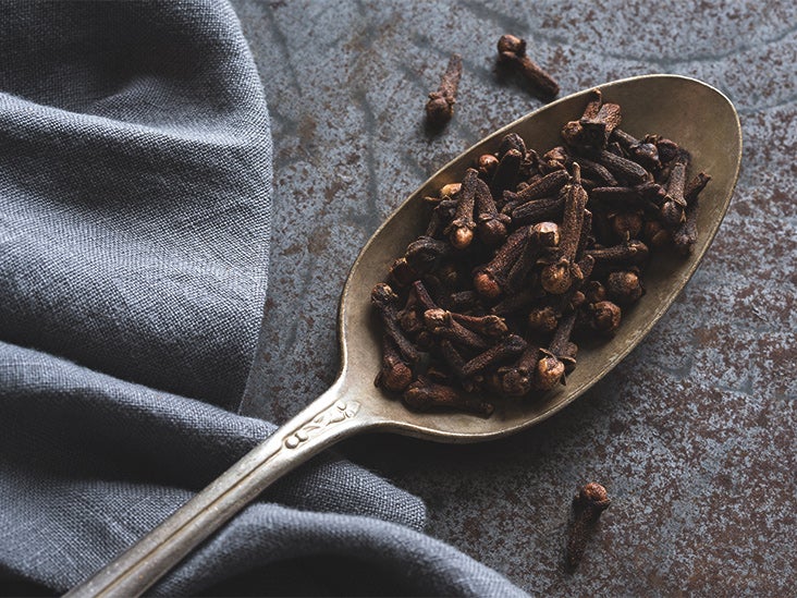 8 Surprising Health Benefits of Cloves