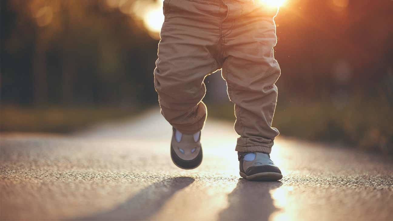 how to help a baby start walking