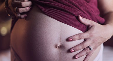 warm belly button during pregnancy