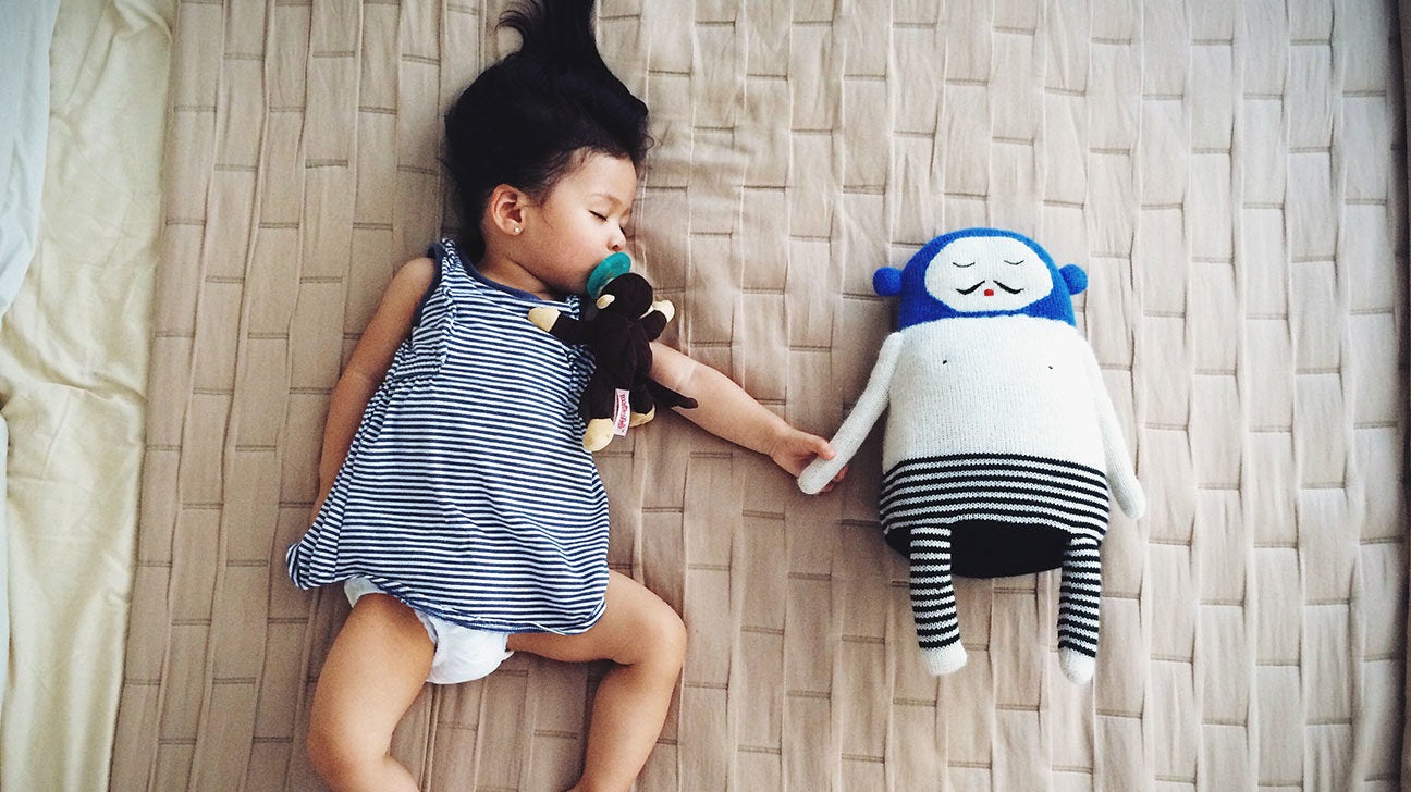 How to Choose Calming Toys That Will Help Your Toddler Sleep