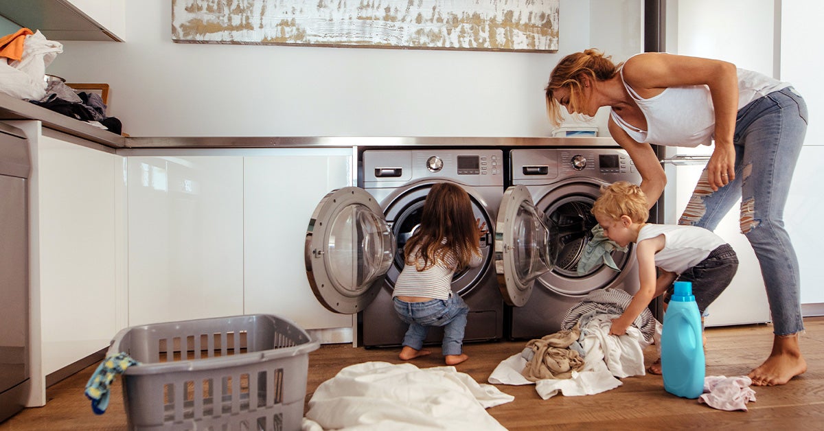 process of washing clothes in washing machine