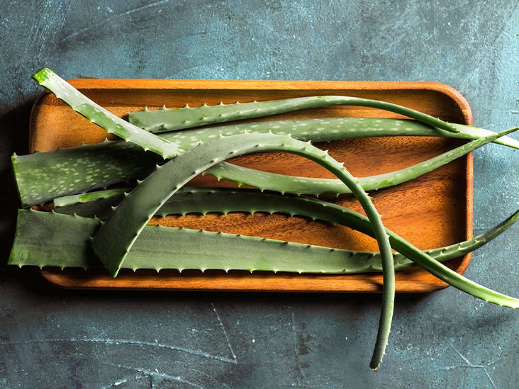 How to Use Aloe Vera Plant: Benefits, Risks, and More