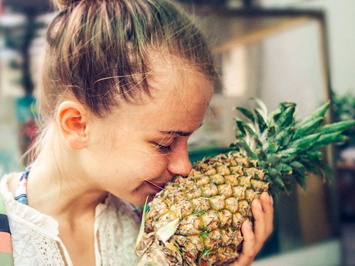 How Much Pineapple Juice Will Cause A Miscarriage? 