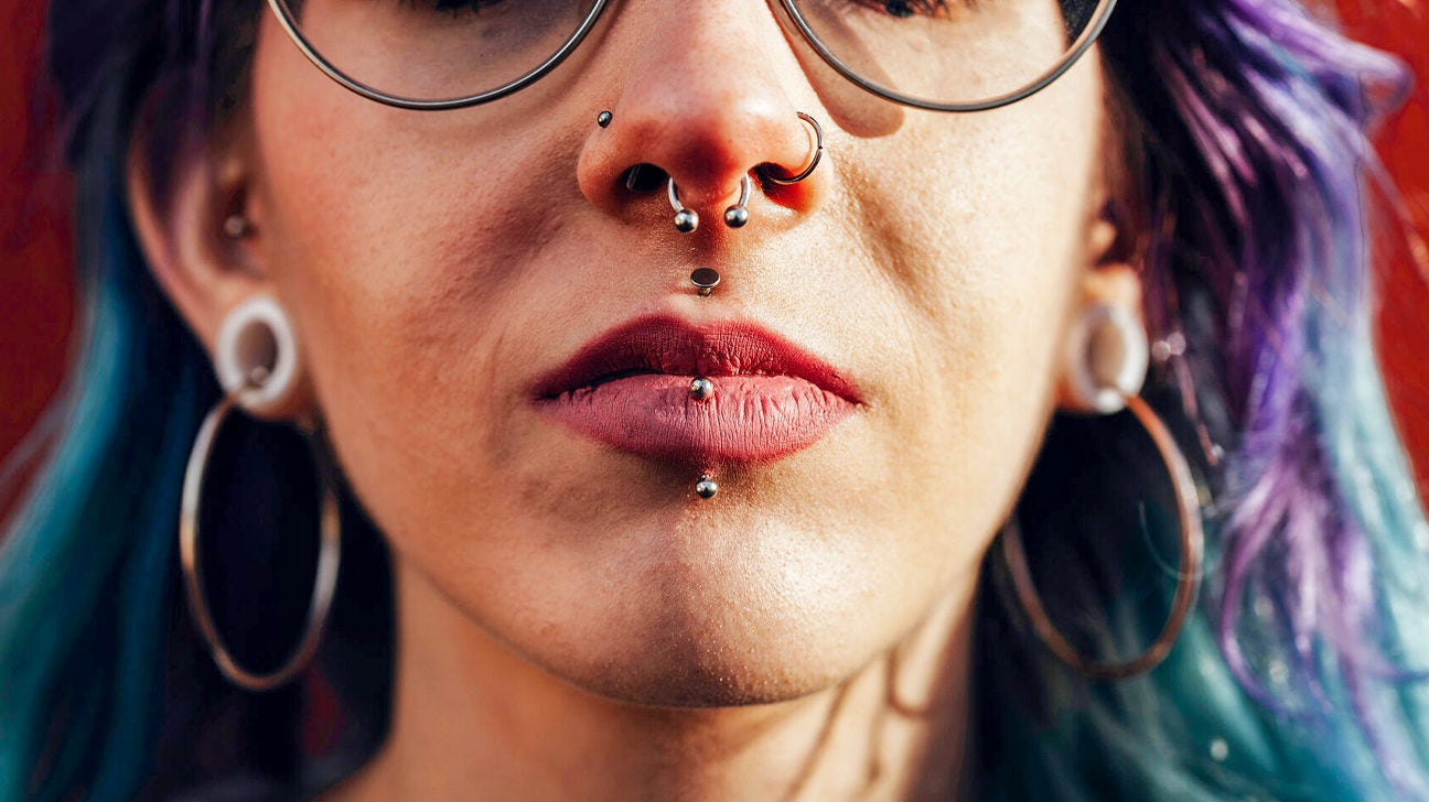 Vertical on sale labret bar