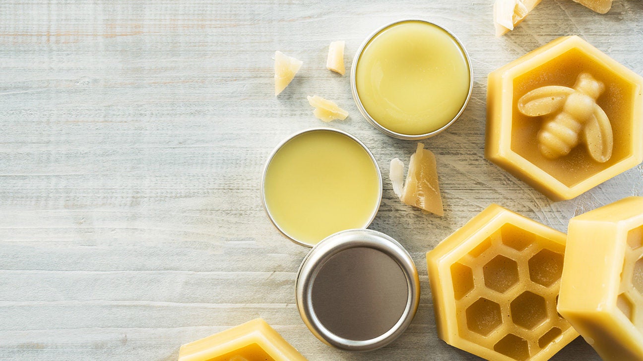 7 Benefits of Honey and Beeswax for Skin and Body