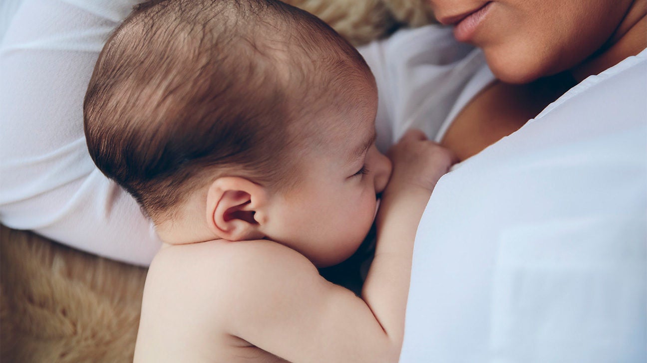 How To Deal With Sore Throat When Breastfeeding