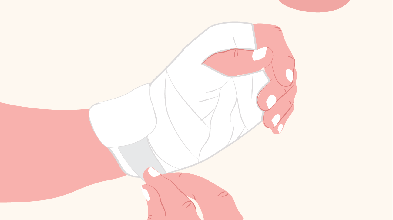 How to Bandage Your Hand and When You Need to Do It