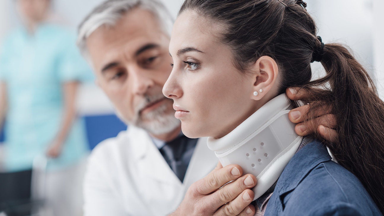 Neck Pain: Causes, Treatment, and When to See a Healthcare Provider