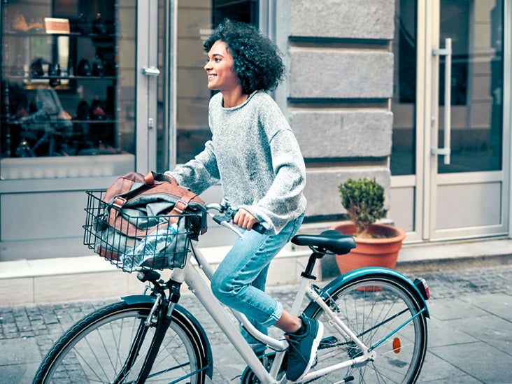 couple bicycle image