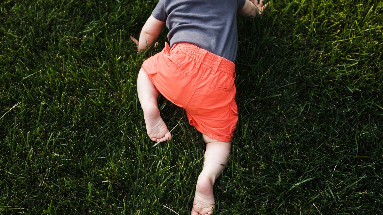 When Do Babies Crawl? Averages and If You Should Worry