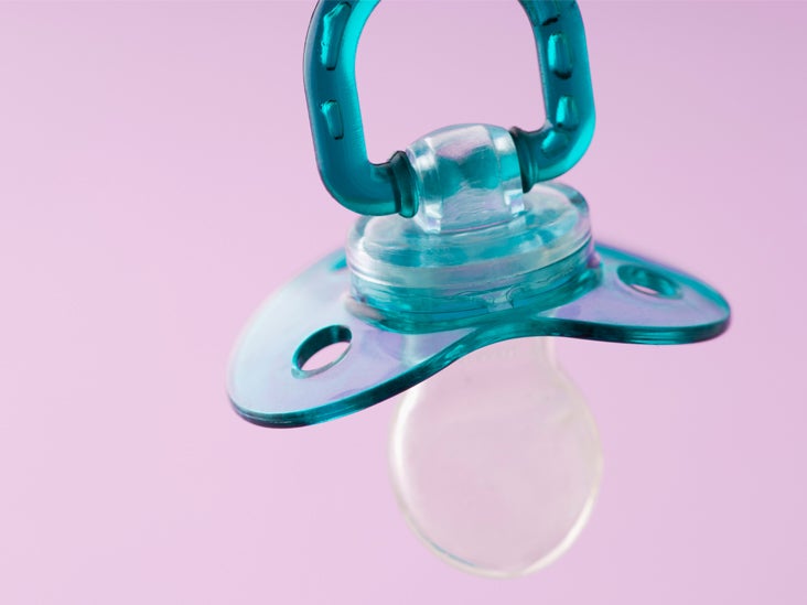 newborn pacifier use