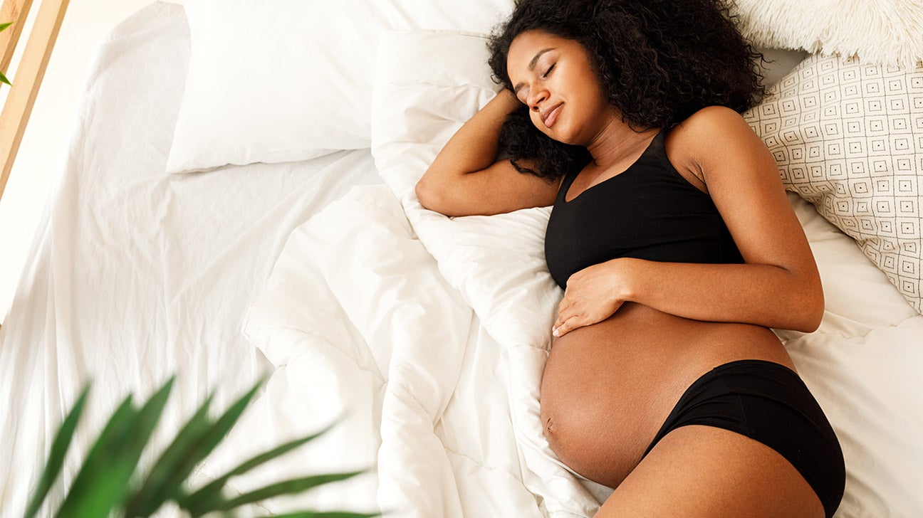 How to Sleep Safely when Pregnant - Mama Natural