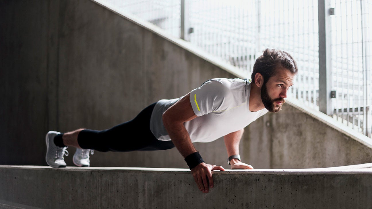 16 Gym Essentials for Men: From Beginners to Experts