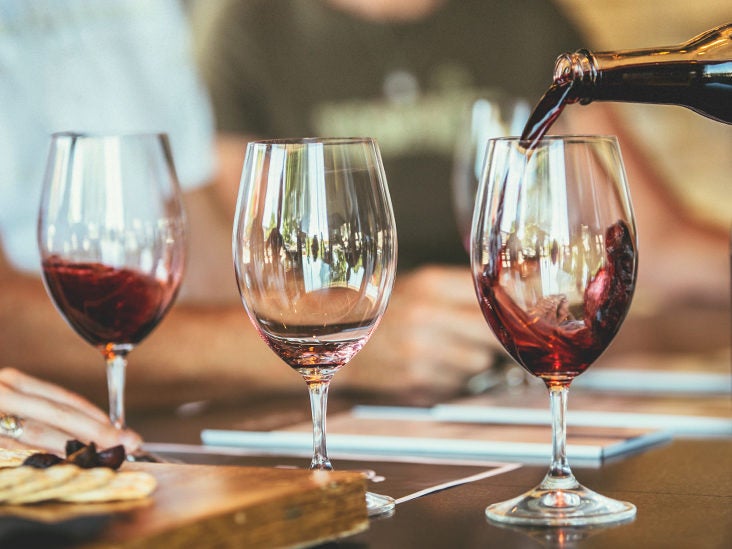 how-to-stop-red-wine-staining-lips-and-teeth-lipstutorial