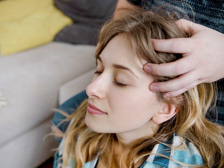 Head Massage Benefits for Headaches, Migraine, Stress, More