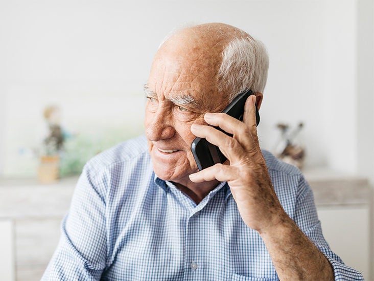 5 Tips to Help You Talk to Your Older Parents About Social Distancing