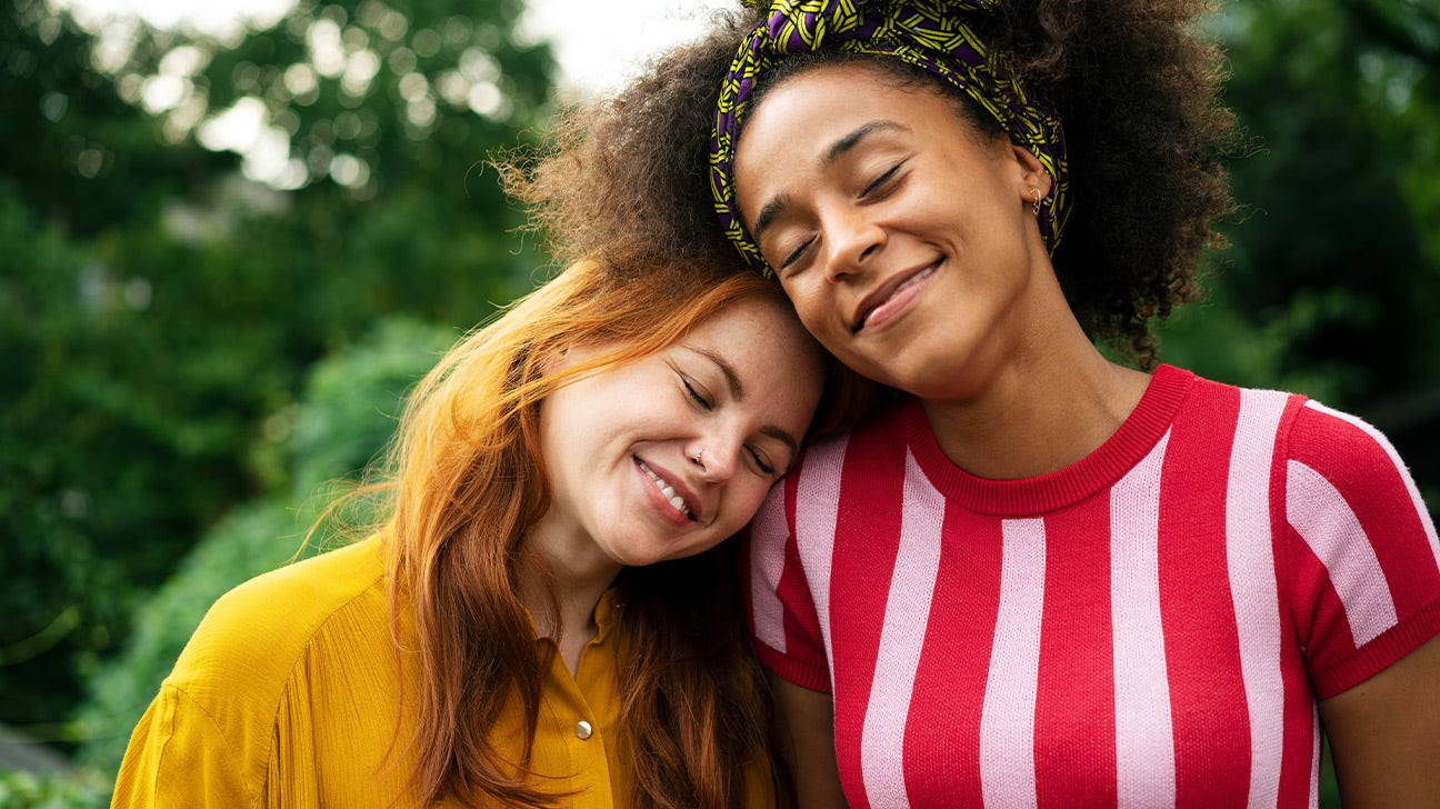 Psoriasis en piel negra y blanca: Causas, diagnóstico, tratamiento