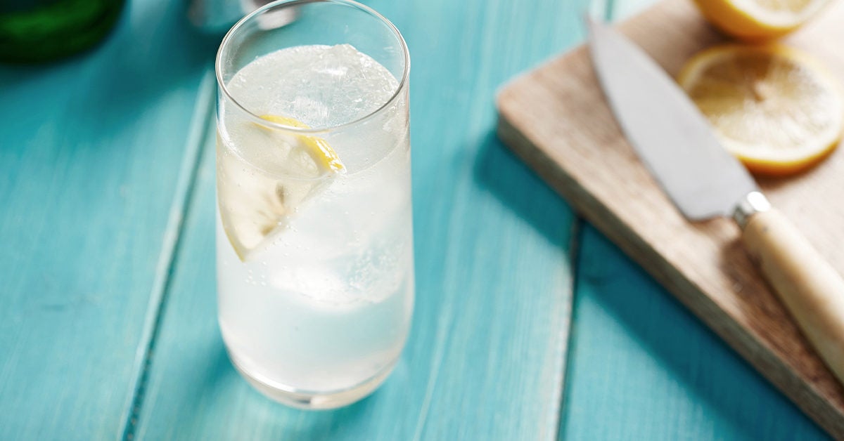 Does Drinking Sparkling Water Hydrate You? 