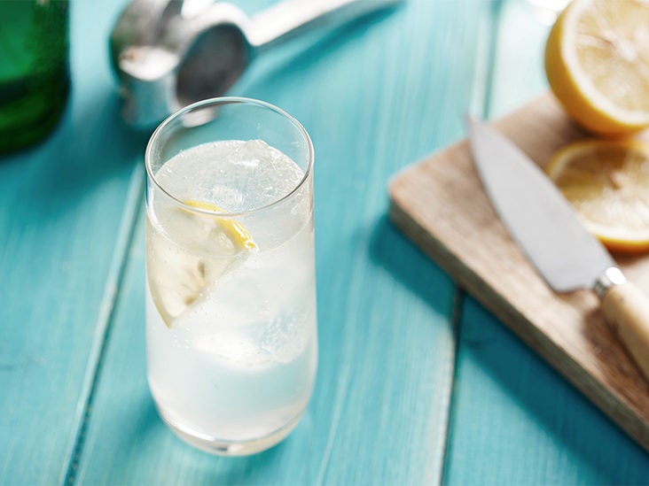 Does Sparkling Water Hydrate You?