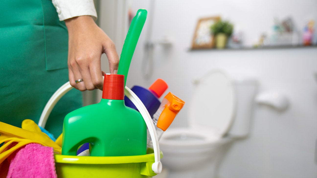 20 Household Cleaning Products You Should Never Mix