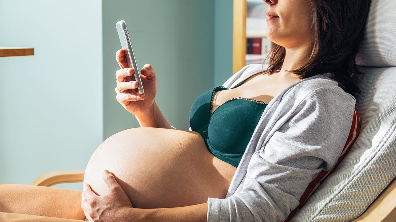 9 Signs Labor Is Near: How to Tell Your Baby Will Come Soon