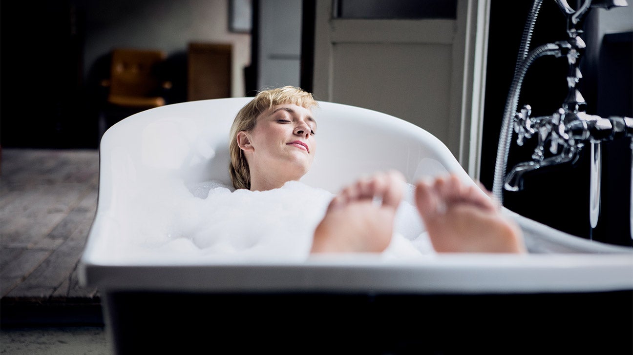 6 Bath Soaks To Help You Catch Some Zzz’s