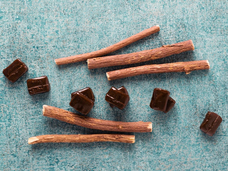 What Are Licorice Root's Benefits and Downsides?