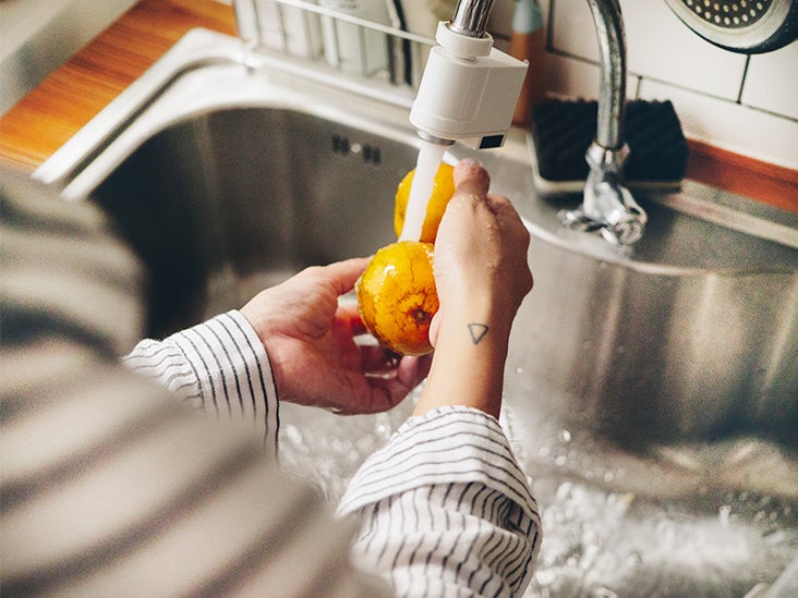The Right Way to Wash Fruits and Vegetables