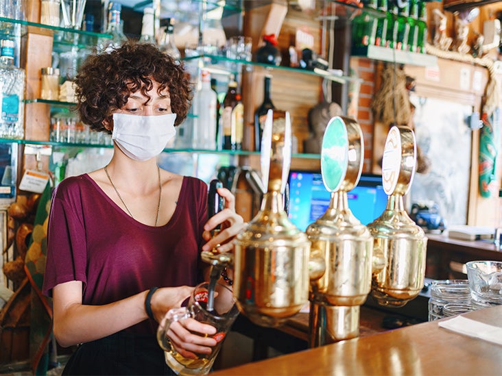 Why Hanging Out at a Bar During the Pandemic Is a Terrible Idea