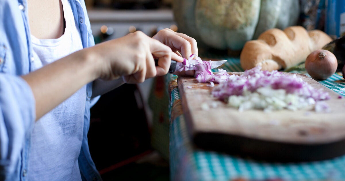 Onions for Babies Benefits, Age, for Colic, and More