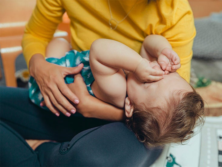 5 Reasons Your Baby Is Rubbing Their Eyes