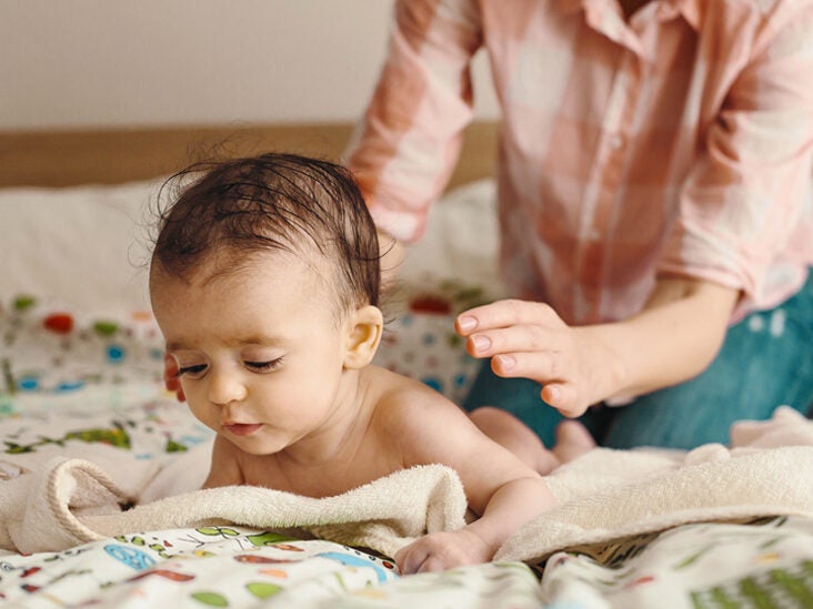 The Best Oils for Baby Massage (and What to Avoid)