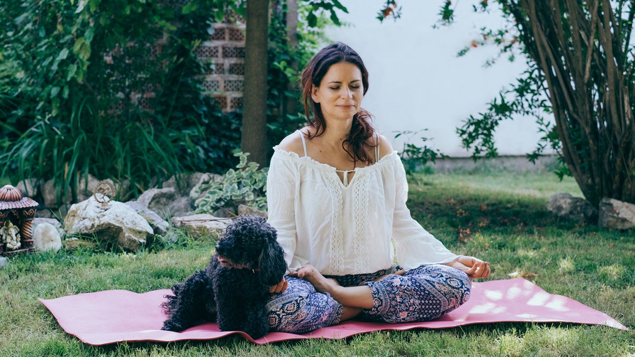 Easy Kundalini Yoga Practice for Beginners (30-min) Kriya, Poses, Breath of  Fire, & Meditation 