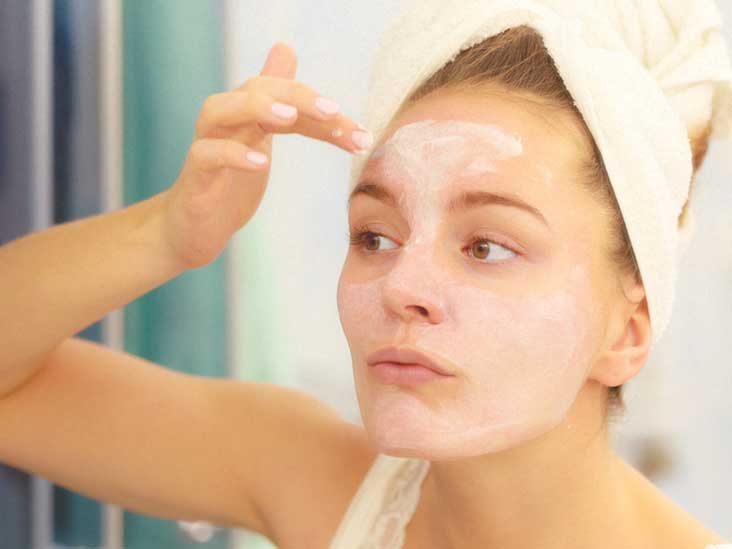 Baking soda and tea tree oil for acne
