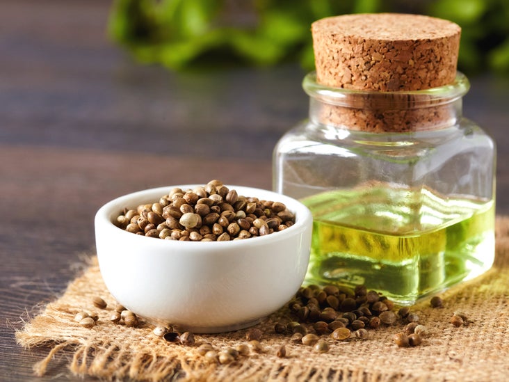 14 Marvelous Beauty Benefits of Hemp Seed Oil - beautymunsta - free natural  beauty hacks and more!