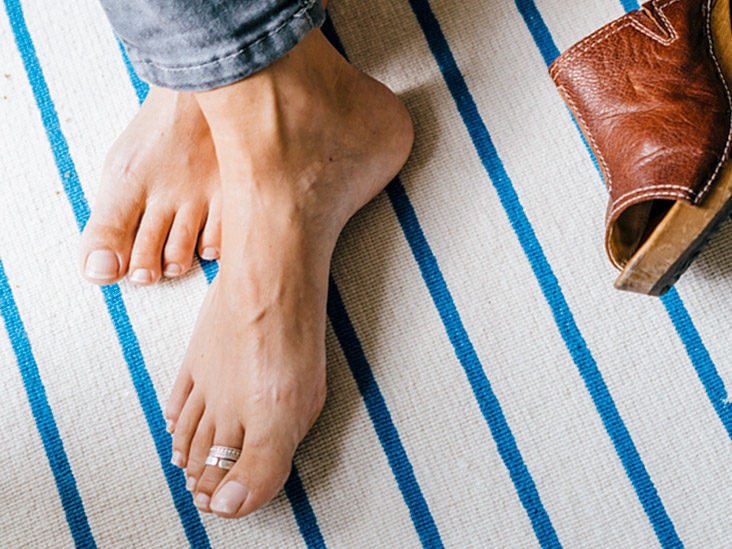 Swollen Big Toe: Causes, Symptoms, and 