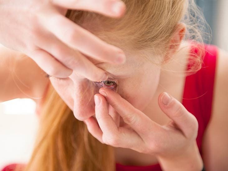 How to Put in Contact Lenses: Easy Step-by-Step Instructions